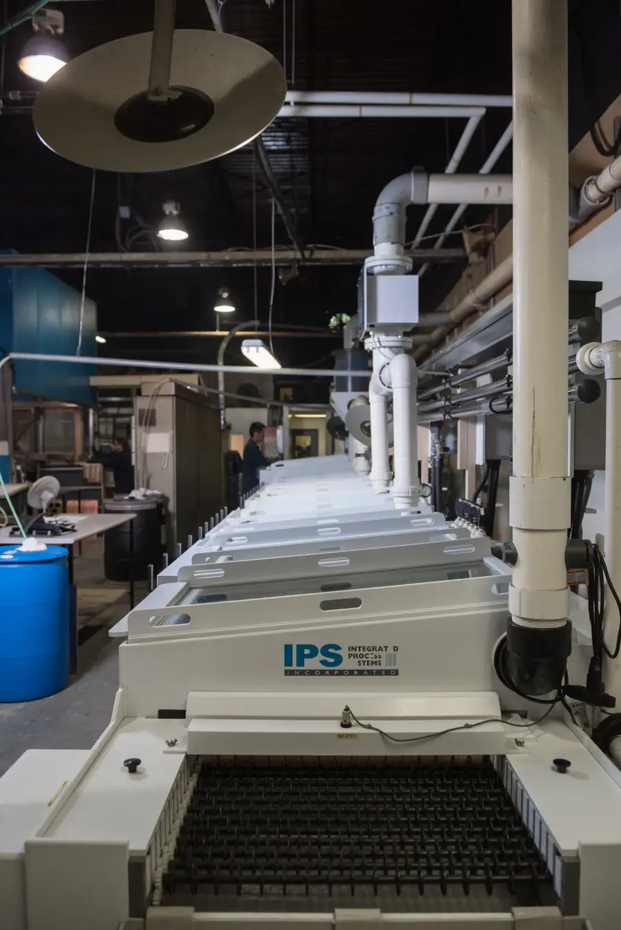 IPS strip-etch-strip conveyor line